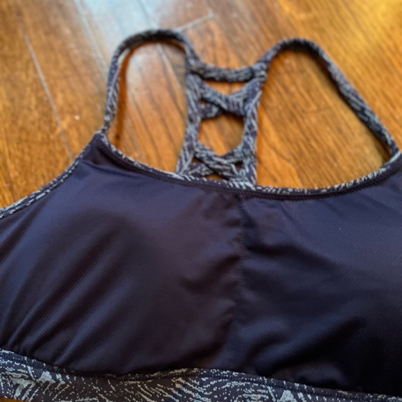 All in Motion Sports Bra. - Picture 5 of 6